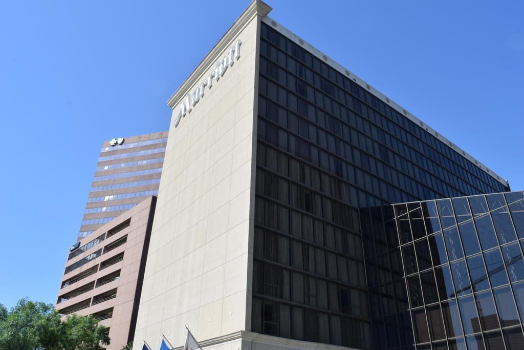 Houston Marriott West Loop By The Galleria Exterior photo