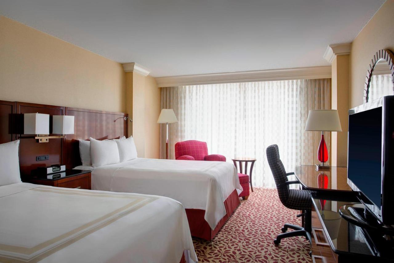 Houston Marriott West Loop By The Galleria Exterior photo