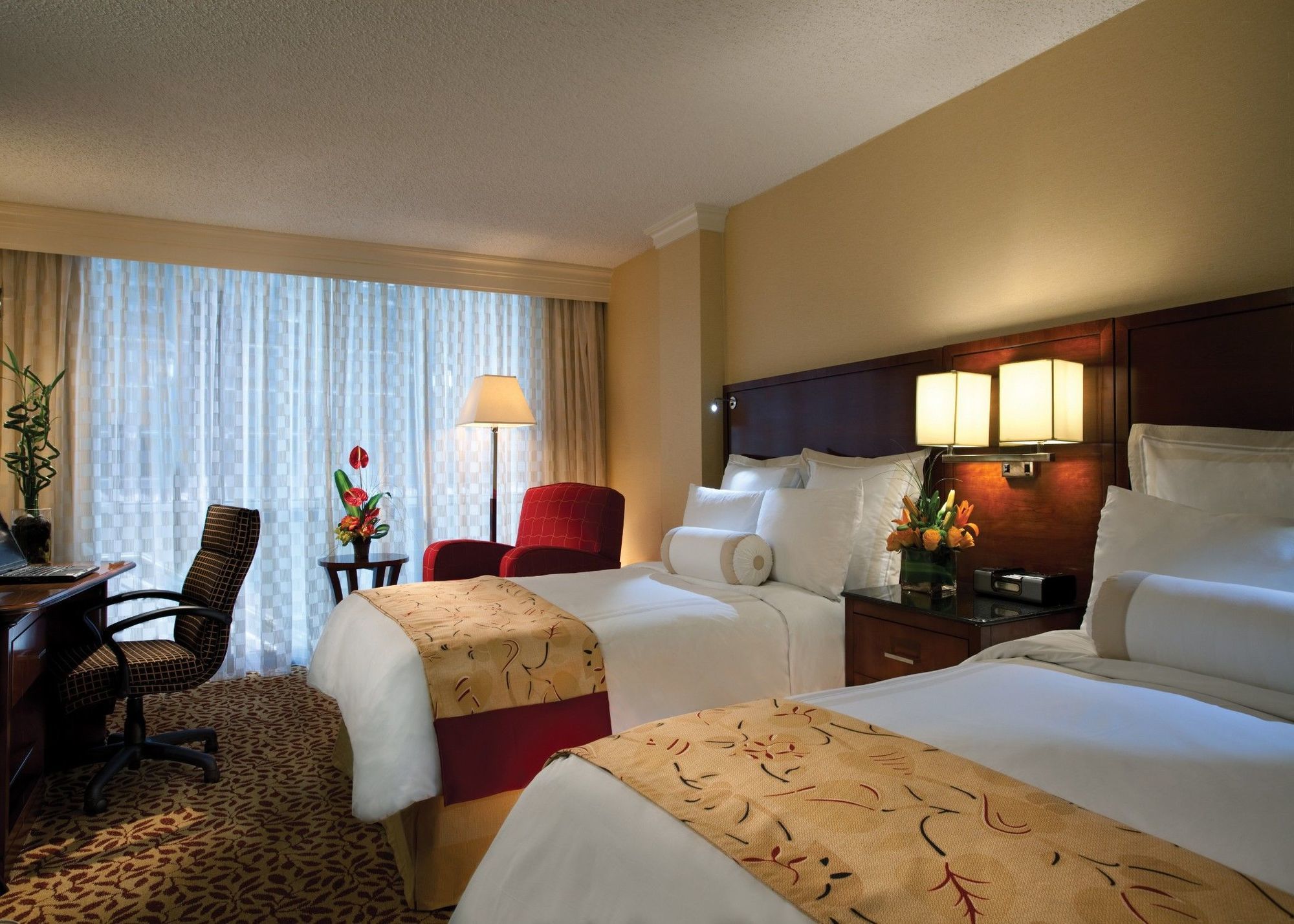 Houston Marriott West Loop By The Galleria Exterior photo